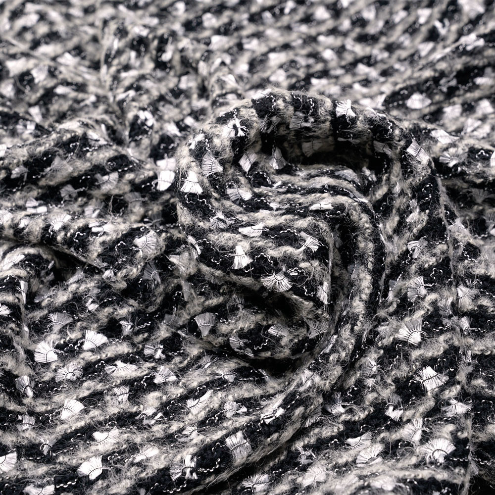 Tissu maille noir et crème à motif brodés argent gatsby - pretty mercerie - mercerie en ligne