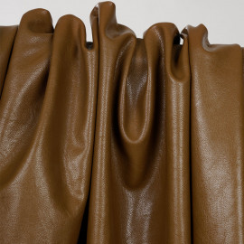 Tissu simili cuir texturé toffee - pretty mercerie - mercerie en ligne