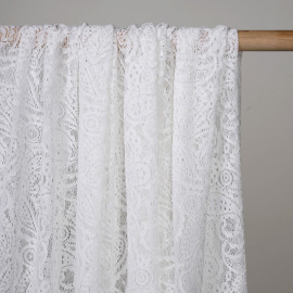 Tissu dentelle blanc cassé à motif paisley  - pretty mercerie - mercerie en ligne