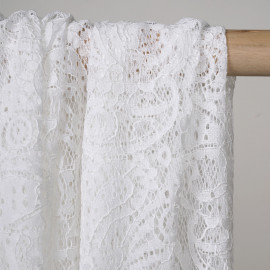 Tissu dentelle blanc cassé à motif paisley  - pretty mercerie - mercerie en ligne