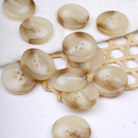 Bouton crème effet écaille de tortue 28mm- pretty mercerie - mercerie en ligne