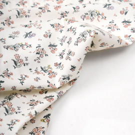 Tissu coton écru à motif fleuri vert rose mauve et jaune - pretty mercerie - mercerie en ligne