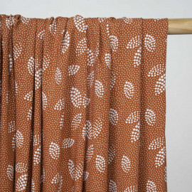 Tissu viscose caramel à motif pois irrégulier blanc cassé - pretty mercerie - mercerie en ligne