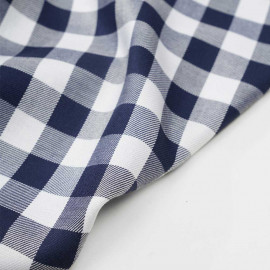Tissu viscose sergé et tissé à motif vichy bleu marine et blanc - pretty mercerie - mercerie en ligne
