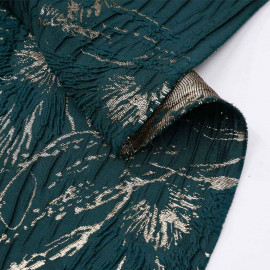 Tissu jacquard vert abstrait et fil lurex or - pretty mercerie - mercerie en ligne