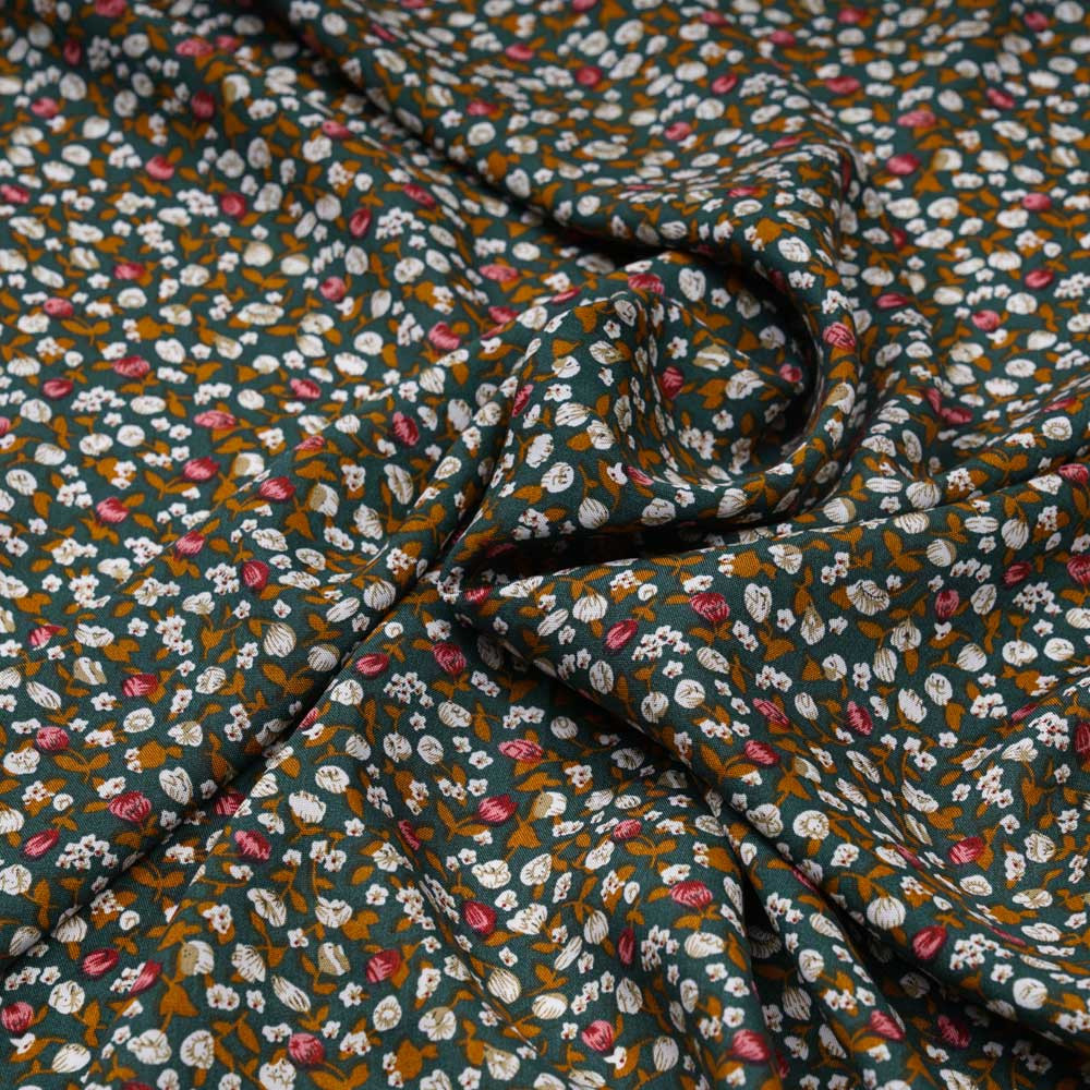 Tissu viscose vert à motif petites fleurs roses - pretty mercerie - mercerie en ligne