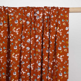 Tissu viscose ocre brulé à motif fleuri moutarde lavande vert agathe et blanc - pretty mercerie - mercerie en ligne