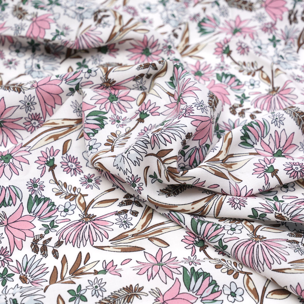 Tissu viscose blanc cassé à motif fleuri rose et vert - pretty mercerie - mercerie en ligne