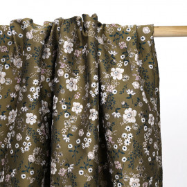 Tissu jacquard vert à motif fleurs des champs roses et vertes - pretty mercerie - mercerie en ligne