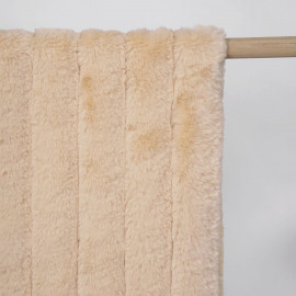 Tissu fausse fourrure beige rosé à rayures verticales - pretty mercerie - mercerie en ligne