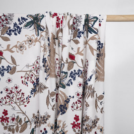 Tissu viscose blanche à motif sous bois taupe rouge et bleu  - pretty mercerie - mercerie en ligne