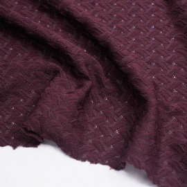 Tissu dentelle burgundy à motif vagues ajourées | pretty mercerie | mercerie en ligne