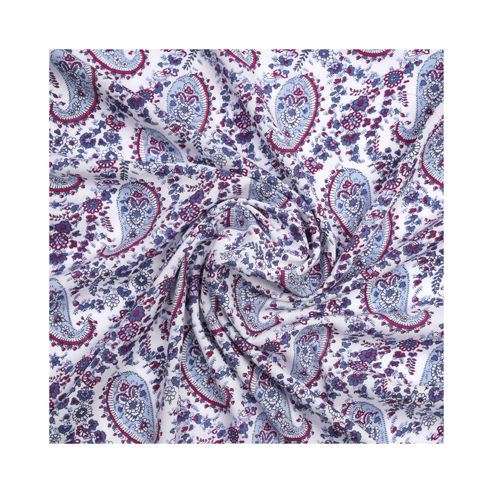 Tissu viscose blanche à motif paisley beaujolais et bleu | pretty mercerie | mercerie en ligne