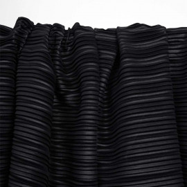 Tissu plissé noir | Pretty Mercerie | mercerie en ligne