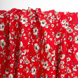 Tissu viscose rouge scarlet à motif fleuri blanc, beige et vert | Pretty Mercerie | Mercerie en ligne