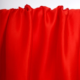 Tissu viscose jacquard rouge grenadine à motif tissé rayé | Pretty Mercerie | mercerie en ligne