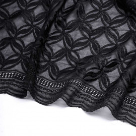 Tissu dentelle noir à motif fleurs entrelacées | Pretty Mercerie | mercerie en ligne