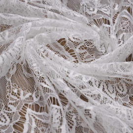 Tissu dentelle fine blanc à motif romantique | pretty mercerie | mercerie en ligne