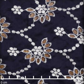 Tissu coton bleu nuit à motif brodé bohème fleuri crème | Pretty Mercerie | mercerie en ligne