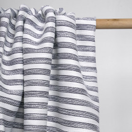Tissu jacquard blanc à motif tissé rayé bleu marine| Pretty Mercerie | mercerie en ligne