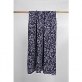 Tissu viscose bleu nuit à motif bouquet de rose blanche| Pretty Mercerie | mercerie en ligne