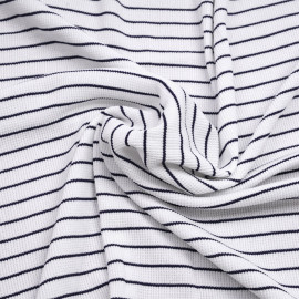 Tissu maille tricoté gaufré blanc à motif rayé bleu marine| Pretty Mercerie | mercerie en ligne