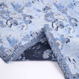 Tissu jacquard bleu ciel à motif tissé fleur bleu | Pretty Mercerie | mercerie en ligne