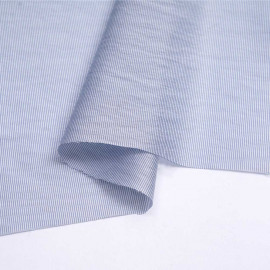 Tissu Lyocell satiné blanc à motif rayure tissé bleu marine | Pretty Mercerie | mercerie en ligne