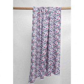Tissu viscose blanc à motif printanier fleur rose, mauve et vert | Pretty Mercerie | mercerie en ligne