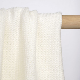 Tissu lainage maille tricoté blanc cassé au motif chevron |Pretty Mercerie | Mercerie en ligne