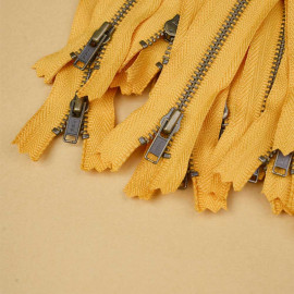 Fermeture éclair YKK non-séparable honey gold 14cm | Pretty Mercerie | Mercerie en ligne
