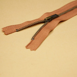 Fermeture éclair YKK non-séparable sienna 14cm | Pretty Mercerie | Mercerie en ligne