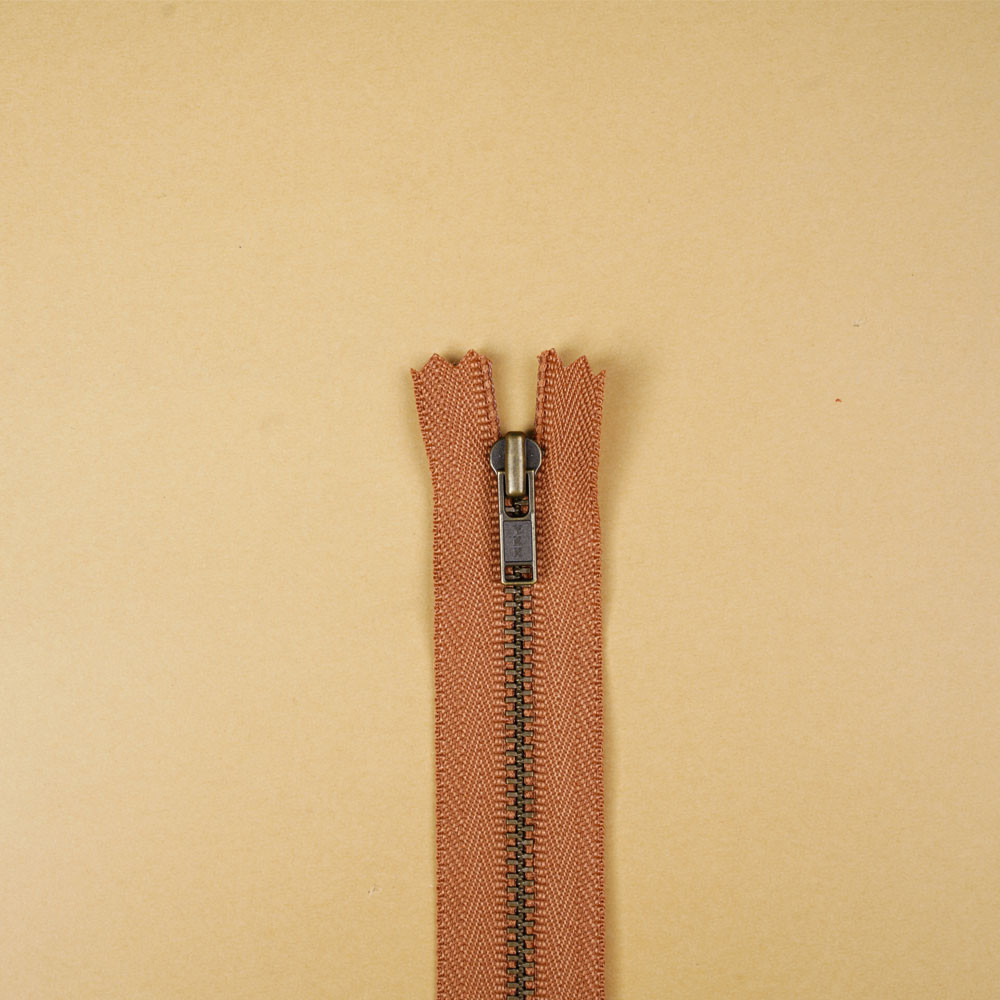 Fermeture éclair YKK non-séparable sienna 14cm | Pretty Mercerie | Mercerie en ligne