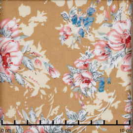 Tissu viscose sable à motif florale rose, rouge et bleu | Pretty Mercerie | Mercerie en ligne