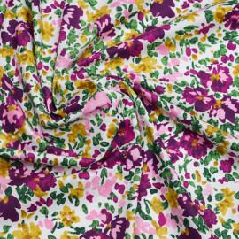 Tissu coton blanc à motif bouquet de fleur violet, vert, ocre et rose| Pretty Mercerie | Mercerie en ligne