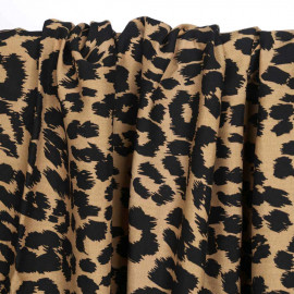 Tissu viscose beige à motif léopard noir | Pretty Mercerie | Mercerie en ligne