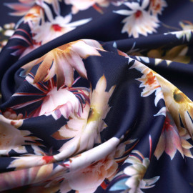 Tissu maillot de bain bleu marine à motif floral | Pretty Mercerie | Mercerie en ligne