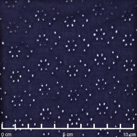 Tissu coton brodé bleu marine à motif petite fleur ajouré | Pretty Mercerie | mercerie en ligne