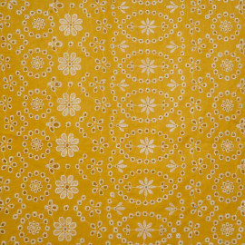 Tissu coton brodé mimosa à motif fleuri ajouré et festonné | Pretty Mercerie | mercerie en ligne