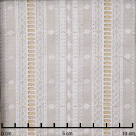 Tissu coton brodé blanc à motif rayé fleuri et ajouré échelle | pretty mercerie | mercerie en ligne