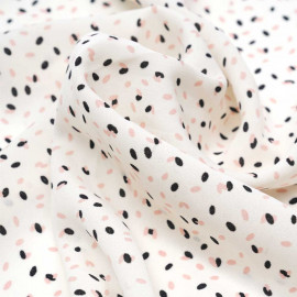 Tissu crêpe blanc cassé à motif confettis rose et noir | Pretty Mercerie | mercerie en ligne