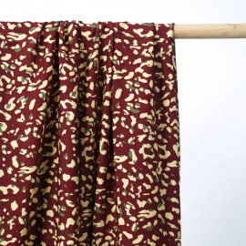 Tissu viscose bordeaux à motif léopard vanille et kaki |Pretty Mercerie | mercerie en ligne