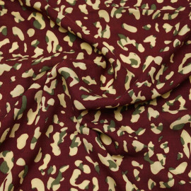Tissu viscose bordeaux à motif léopard vanille et kaki |Pretty Mercerie | mercerie en ligne