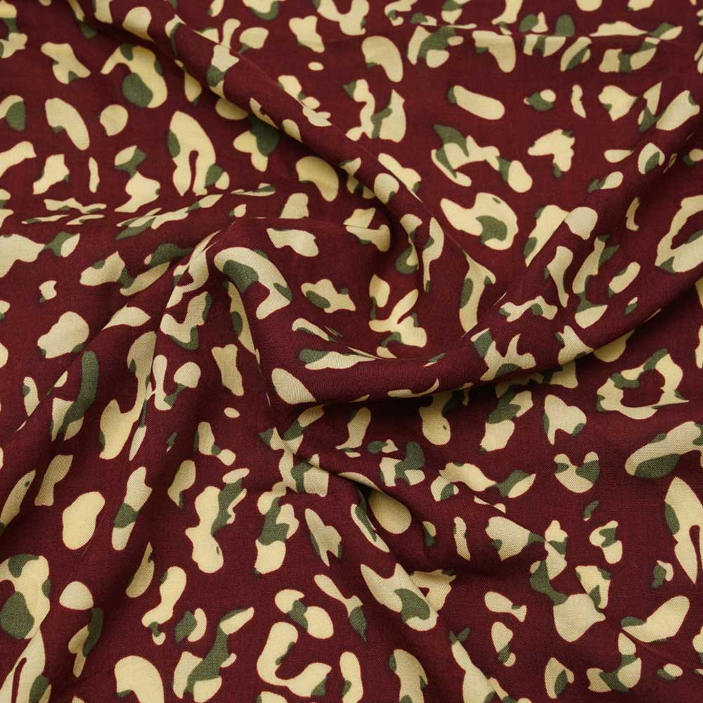 Tissu viscose bordeaux à motif léopard vanille et kaki |Pretty Mercerie | mercerie en ligne