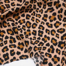 Tissu viscose beige à motif léopard noir et caramel |Pretty Mercerie | mercerie en ligne