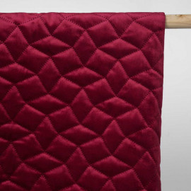 Tissu matelassé velours rouge garnet à motif graphique / pretty mercerie / mercerie en ligne