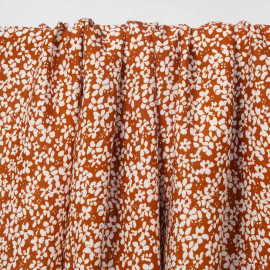 Tissu viscose caramel à motif petite marguerite blanc cassé | pretty mercerie | mercerie en ligne