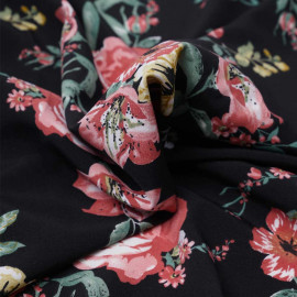Tissu crêpe noir à motif fleuri rose, vert et moutarde / Pretty Mercerie / mercerie en ligne