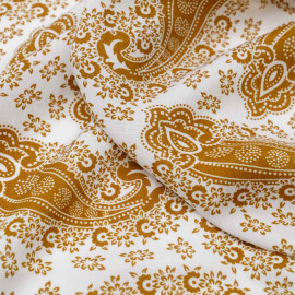 Tissu viscose blanc cassé à motif paisley bohème moutarde | Pretty Mercerie | Mercerie en ligne