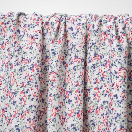 Tissu viscose rose blush à motif bloom bleu, vert et rose | Pretty Mercerie | Mercerie en ligne